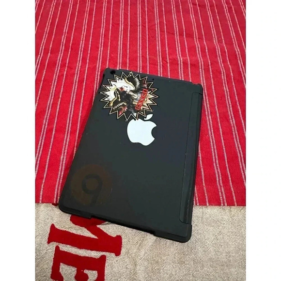 iPad case - Picture 1 of 10